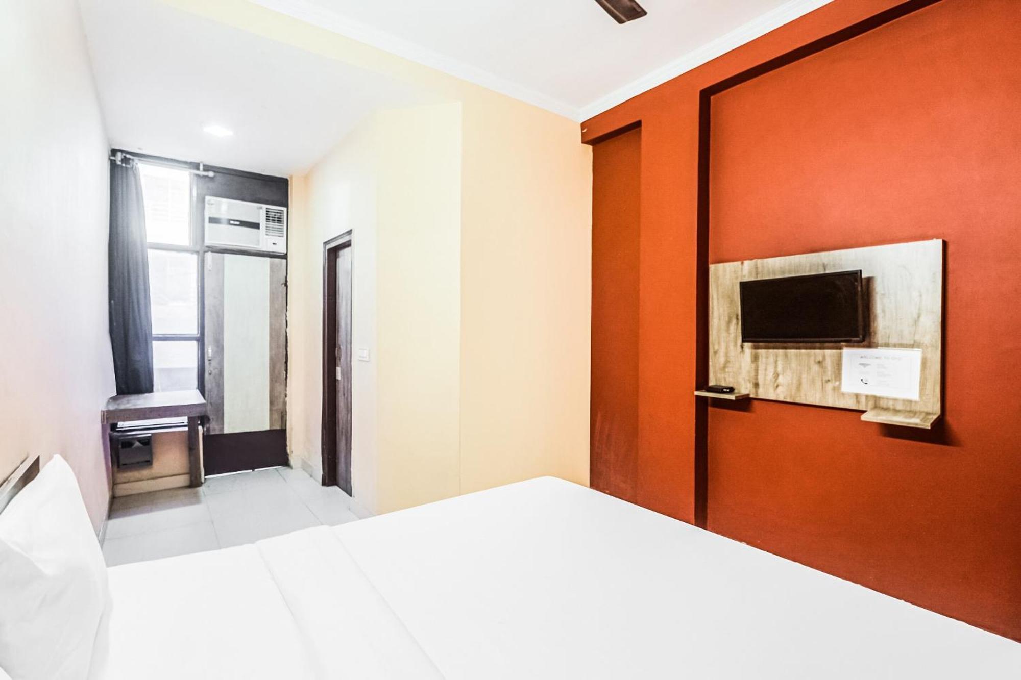 Hotel O Avni Residency Gurgáon Kültér fotó