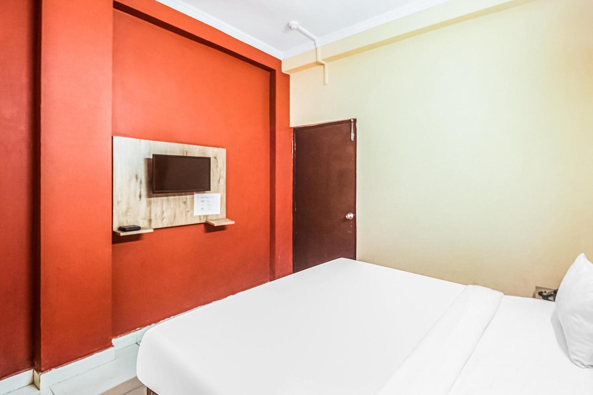Hotel O Avni Residency Gurgáon Kültér fotó