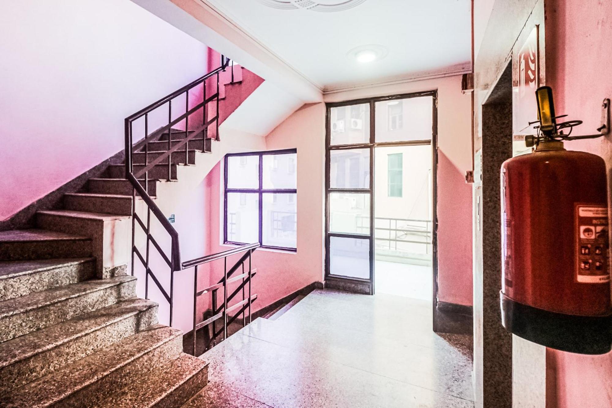 Hotel O Avni Residency Gurgáon Kültér fotó