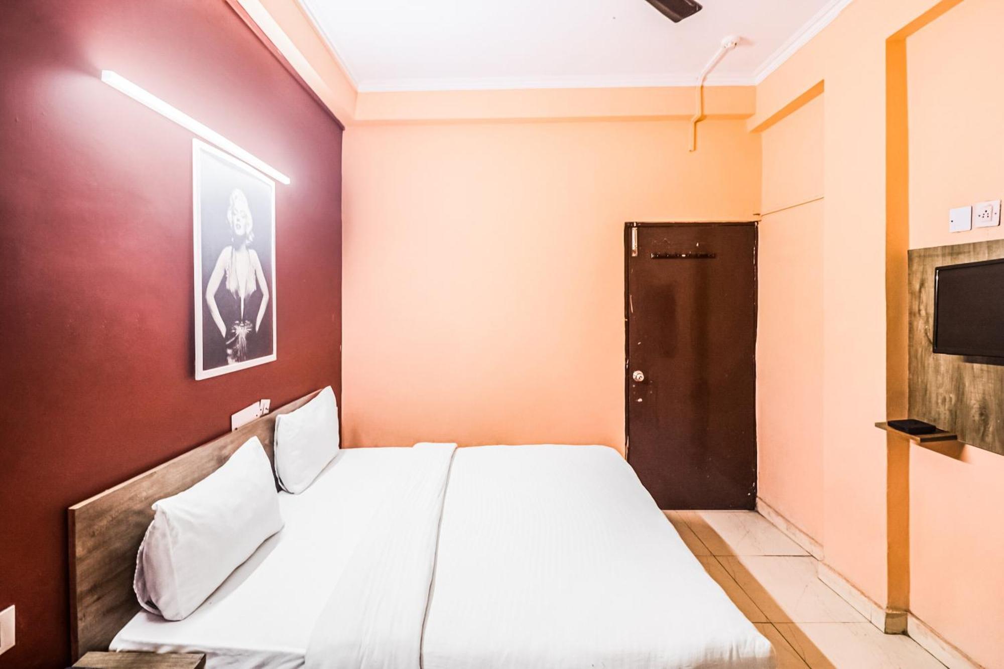 Hotel O Avni Residency Gurgáon Kültér fotó
