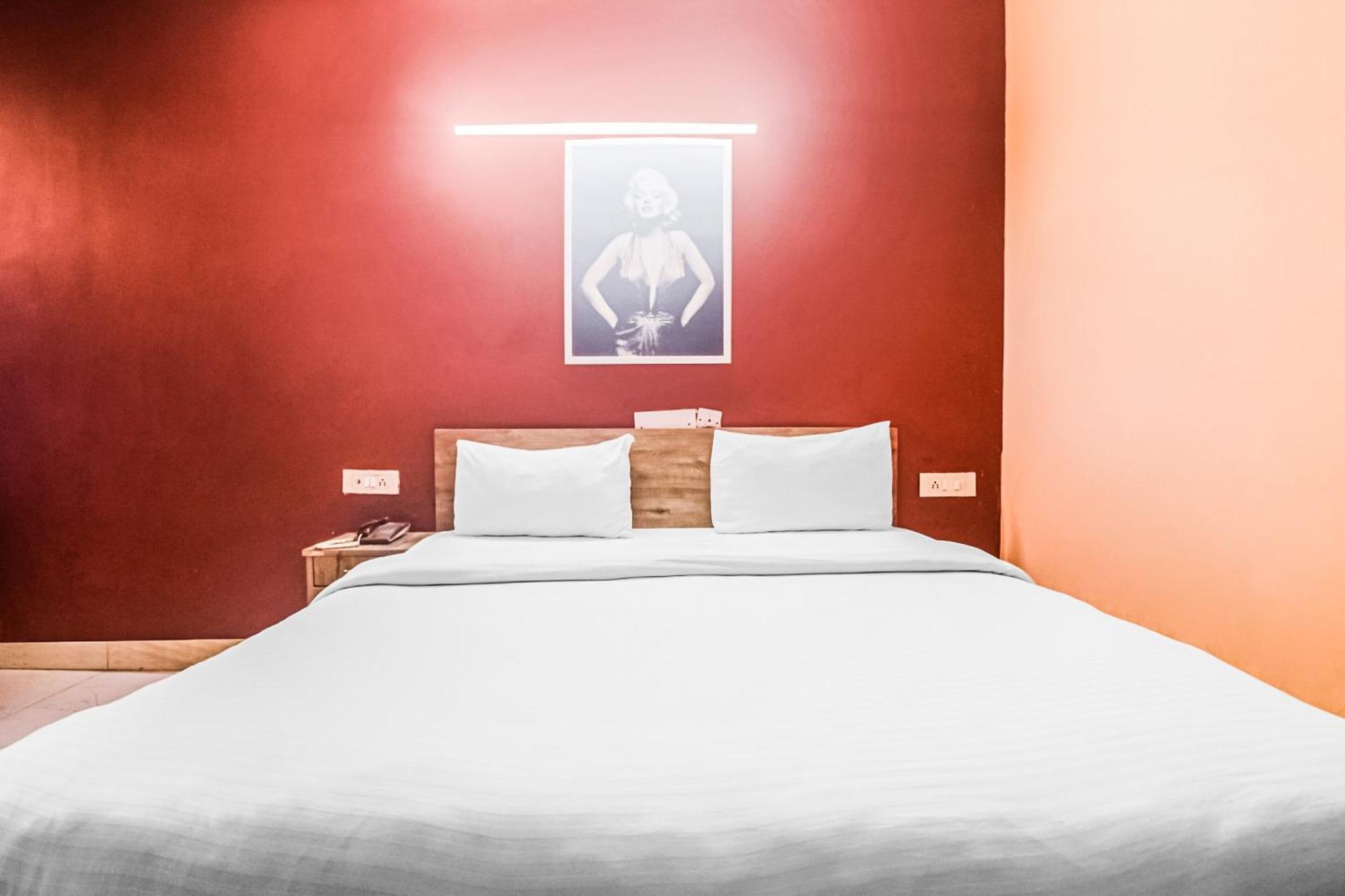 Hotel O Avni Residency Gurgáon Kültér fotó