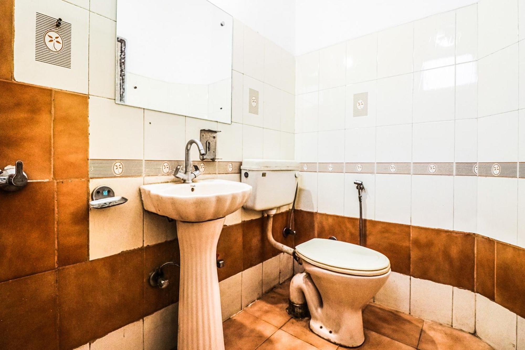 Hotel O Avni Residency Gurgáon Kültér fotó